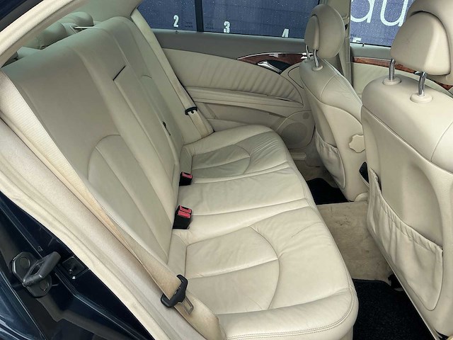 2004 - mercedes-benz - e-klasse - 240 elegance - personenauto - afbeelding 8 van  11