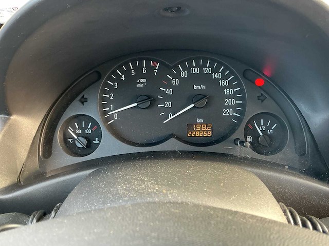 2004 - opel - corsa - 1.2-16v rhythm - personenauto - afbeelding 11 van  12
