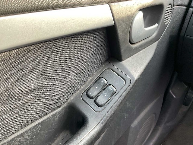 2004 - opel - meriva - 1.6-16v maxx cool - personenauto - afbeelding 3 van  11