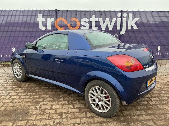2004 - opel - tigra twintop - 1.4-16v enjoy - personenauto - afbeelding 5 van  11