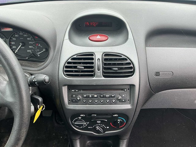 2004 - peugeot - 206 - 1.4 x-line - personenauto - afbeelding 10 van  11