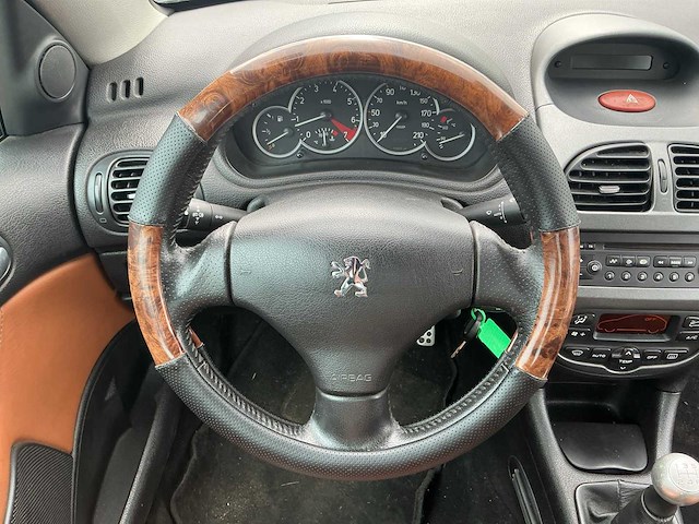 2004 - peugeot - 206 cc - 2.0-16v roland g. - personenauto - afbeelding 2 van  12