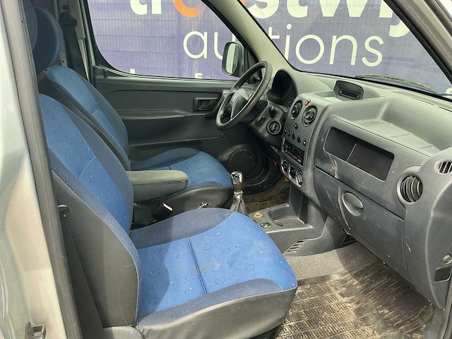 2004 - peugeot - partner - 170c 2.0 hdi avant. - bedrijfswagen - afbeelding 8 van  11