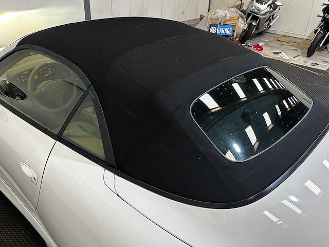 2004 - porsche - 911 cabrio - 3.6 carrera - car - afbeelding 16 van  23