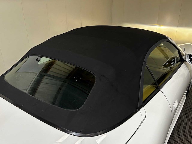 2004 - porsche - 911 cabrio - 3.6 carrera - car - afbeelding 17 van  23