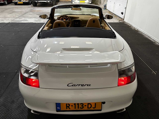 2004 - porsche - 911 cabrio - 3.6 carrera - car - afbeelding 19 van  23
