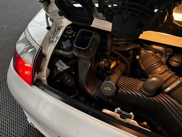 2004 - porsche - 911 cabrio - 3.6 carrera - car - afbeelding 21 van  23