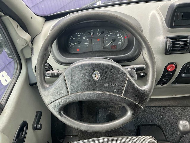 2004 - renault - master - bedrijfswagen/paardenwagen - afbeelding 7 van  17