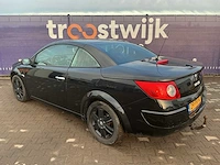 2004 - renault - mégane coupé-cabriolet - 2.0-16v dynam.luxe - personenauto - afbeelding 7 van  13
