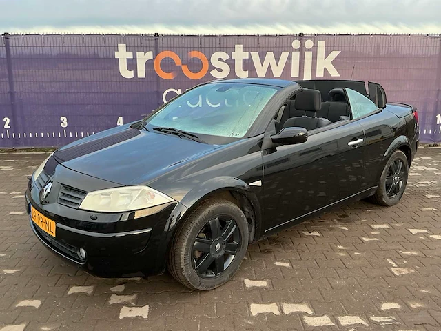2004 - renault - mégane coupé-cabriolet - 2.0-16v dynam.luxe - personenauto - afbeelding 9 van  13