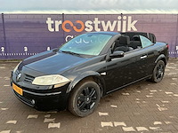 2004 - renault - mégane coupé-cabriolet - 2.0-16v dynam.luxe - personenauto - afbeelding 9 van  13