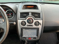 2004 - renault - mégane coupé-cabriolet - 2.0-16v dynam.luxe - personenauto - afbeelding 13 van  13