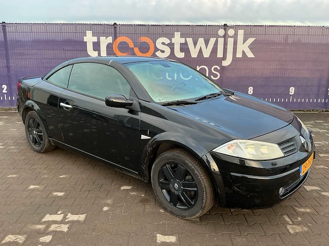 2004 - renault - mégane coupé-cabriolet - 2.0-16v dynam.luxe - personenauto - afbeelding 6 van  13