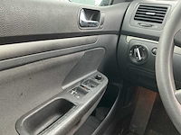 2004 - volkswagen - golf - 1.4 trendline - personenauto - afbeelding 10 van  12