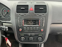2004 - volkswagen - golf - 1.4 trendline - personenauto - afbeelding 11 van  12