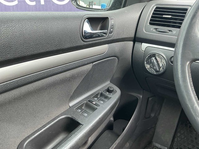2004 - volkswagen - golf - 1.6 fsi trendline - personenauto - afbeelding 2 van  12