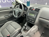 2004 - volkswagen - golf - 1.6 fsi trendline - personenauto - afbeelding 10 van  12