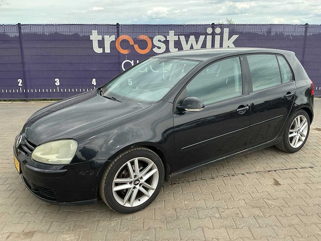2004 - volkswagen - golf - 1.6 fsi trendline - personenauto - afbeelding 1 van  12