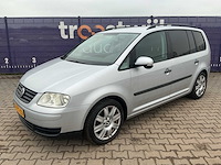 2004 - volkswagen - touran - 1.6-16v fsi athene - personenauto - afbeelding 1 van  12