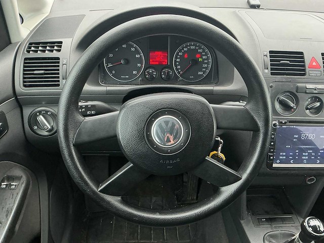 2004 - volkswagen - touran - 1.6-16v fsi athene - personenauto - afbeelding 9 van  12