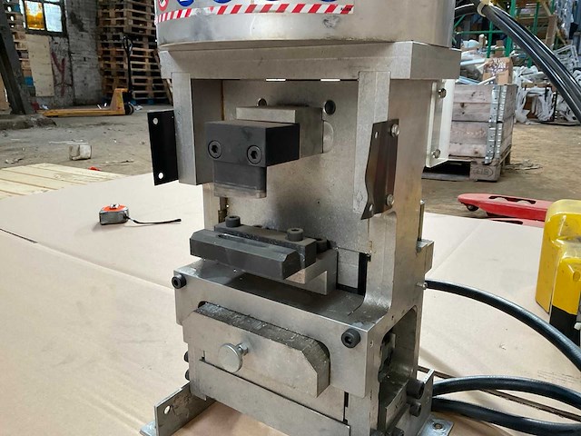 2004 all mecanic tg003710-1 pneumatische ponsmachine - afbeelding 2 van  14