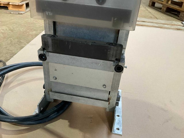 2004 all mecanic tg003710-1 pneumatische ponsmachine - afbeelding 6 van  14