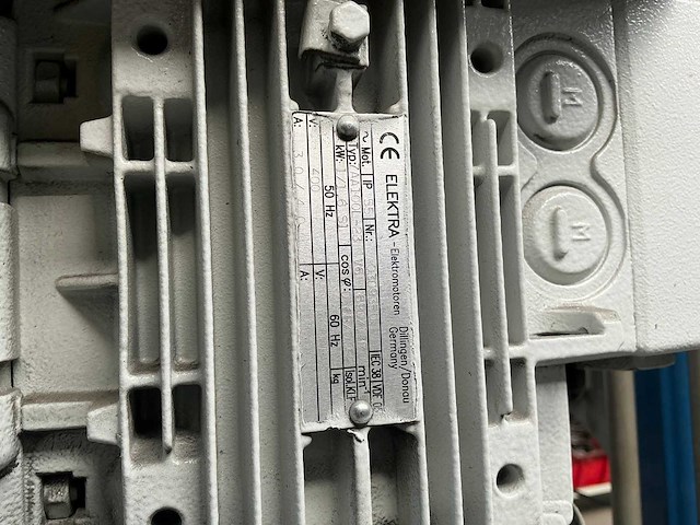 2004 alzmetall ab26-p/sv kolomboormachine met x-y-kruistafel - afbeelding 10 van  13