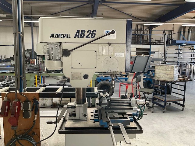 2004 alzmetall ab26-p/sv kolomboormachine met x-y-kruistafel - afbeelding 1 van  1