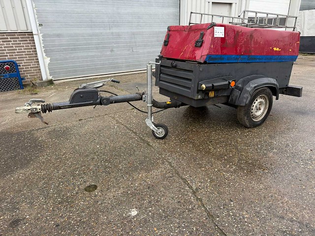 2004 atlas copco xas 47 dd luchtcompressor - afbeelding 1 van  24