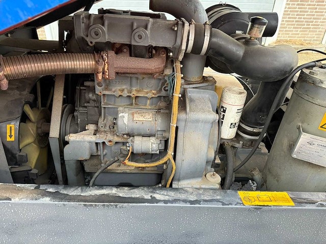 2004 atlas copco xas 47 dd luchtcompressor - afbeelding 20 van  24