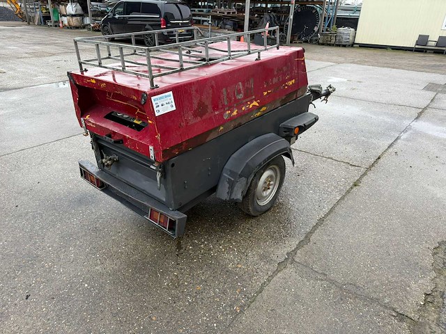 2004 atlas copco xas 47 dd luchtcompressor - afbeelding 3 van  24