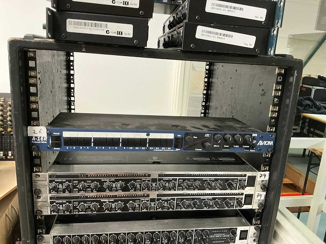 2004 aviom a16r digitale mengtafel - afbeelding 1 van  4