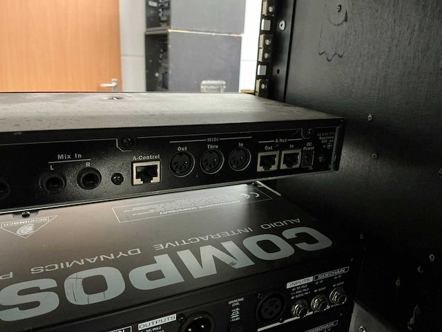 2004 aviom a16r digitale mengtafel - afbeelding 3 van  4