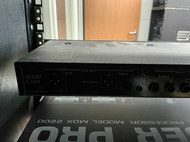 2004 aviom a16r digitale mengtafel - afbeelding 4 van  4