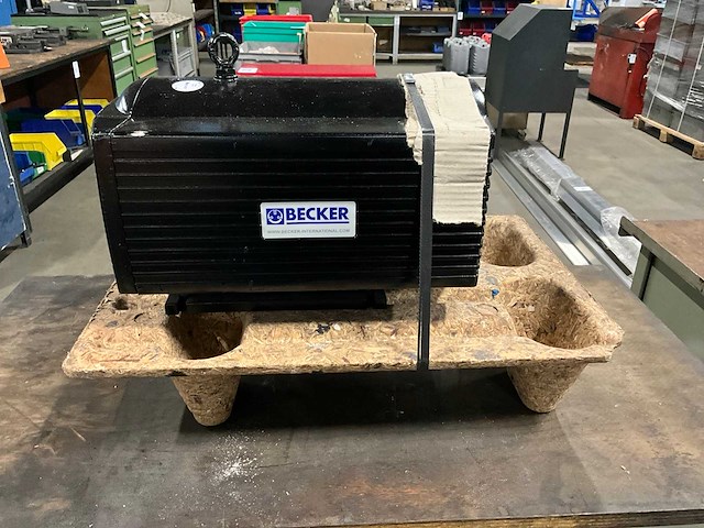 2004 becker dt 4.25k/0-06 vacuümpomp - afbeelding 1 van  6