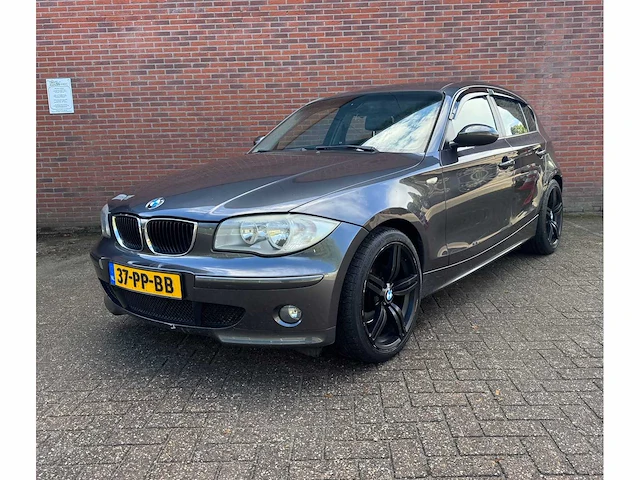 2004 bmw 1-serie 120i high executive automaat personenauto - afbeelding 1 van  8