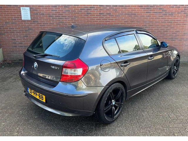 2004 bmw 1-serie 120i high executive automaat personenauto - afbeelding 5 van  8
