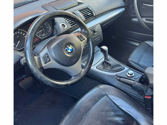 2004 bmw 1-serie 120i high executive automaat personenauto - afbeelding 7 van  8