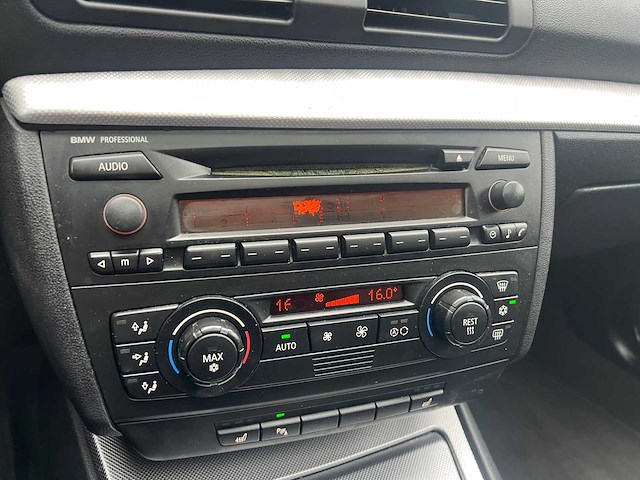 2004 bmw 1-serie 120i high executive | schuifdak + cruisecontrol + leder | personenauto - afbeelding 8 van  17