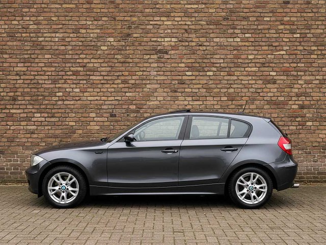 2004 bmw 1-serie 120i high executive | schuifdak + cruisecontrol + leder | personenauto - afbeelding 10 van  17