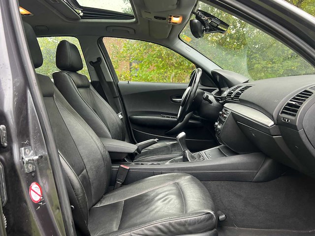 2004 bmw 1-serie 120i high executive | schuifdak + cruisecontrol + leder | personenauto - afbeelding 16 van  17