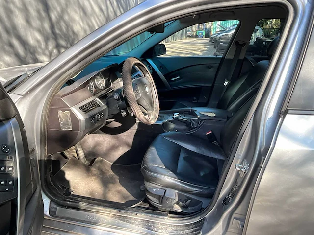 2004 bmw 5-serie 520 personenauto - afbeelding 3 van  34
