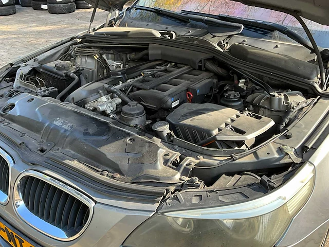 2004 bmw 5-serie 520 personenauto - afbeelding 17 van  34