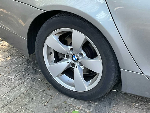 2004 bmw 5-serie 520 personenauto - afbeelding 25 van  34