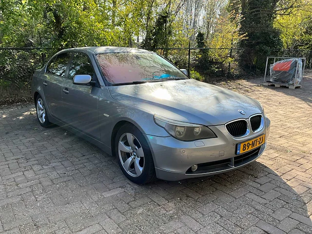 2004 bmw 5-serie 520 personenauto - afbeelding 29 van  34