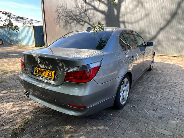2004 bmw 5-serie 520 personenauto - afbeelding 32 van  34