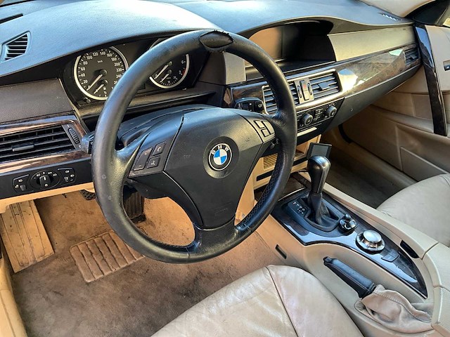 2004 bmw 525i executive personenauto - afbeelding 12 van  32