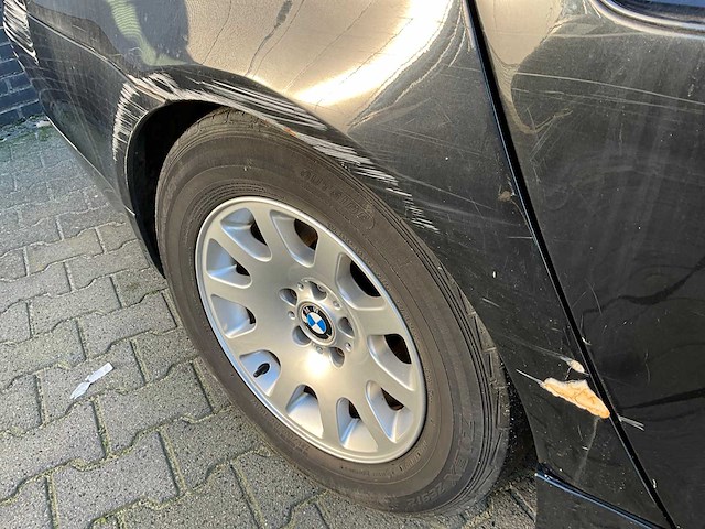 2004 bmw 525i executive personenauto - afbeelding 28 van  32