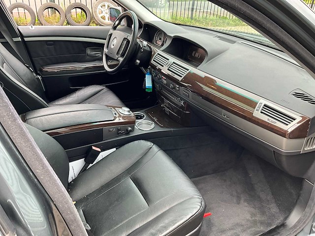 2004 bmw 7-serie 735i personenauto - afbeelding 2 van  18