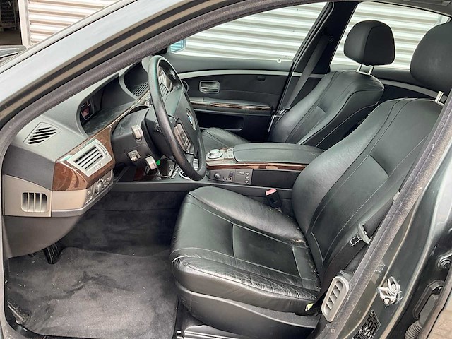 2004 bmw 7-serie 735i personenauto - afbeelding 15 van  18